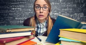 ازاي تقفل امتحان الانجليزي لاولي وتانية ثانوي 2022