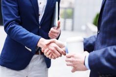 تعلم الاتيكيت ومهارات التواصل